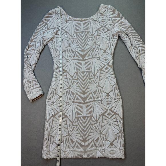 Dress the Population Lola White/Nude Low back bodycon sequin dress size M/L - Picture 6 of 8